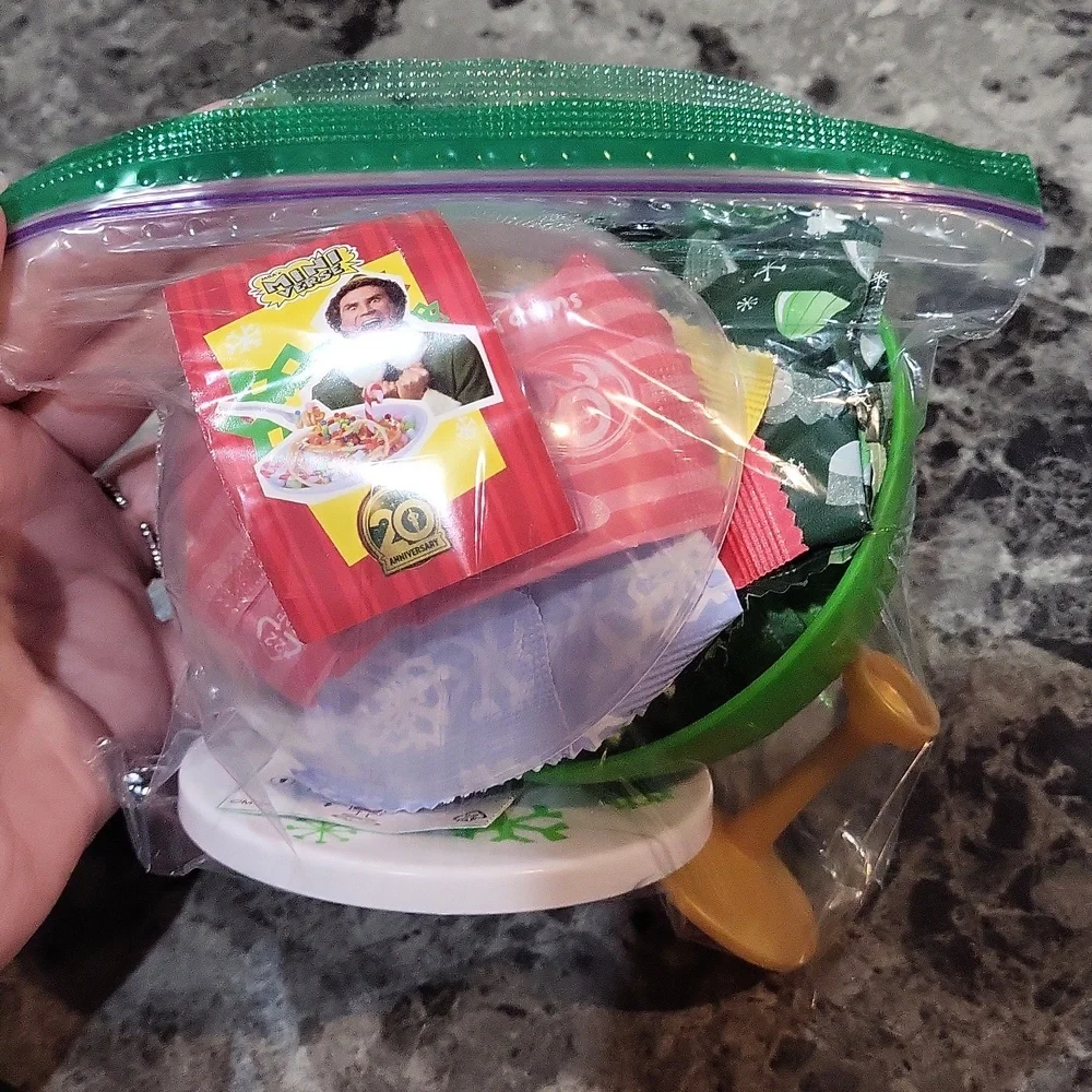 Miniverse Make It Mini Food Buddy the Elf Spaghetti
